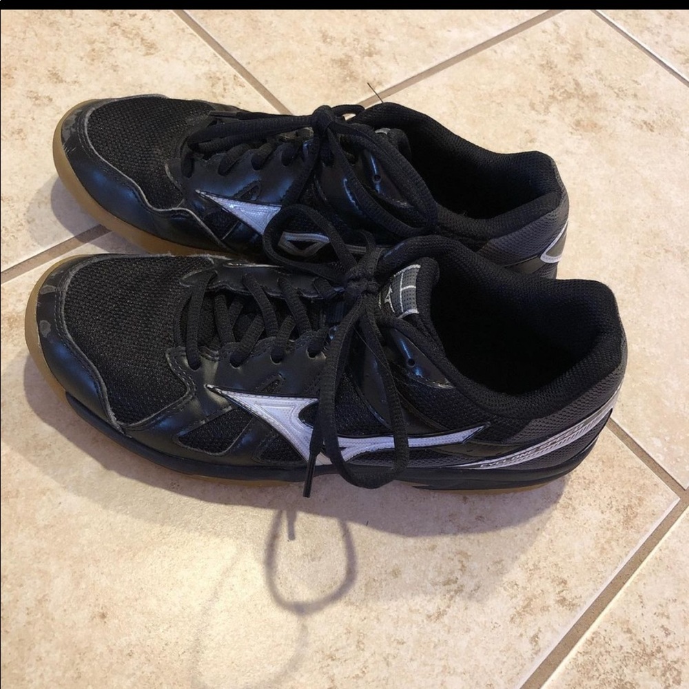 Mizuno Cyclone Speed volleyball shoes